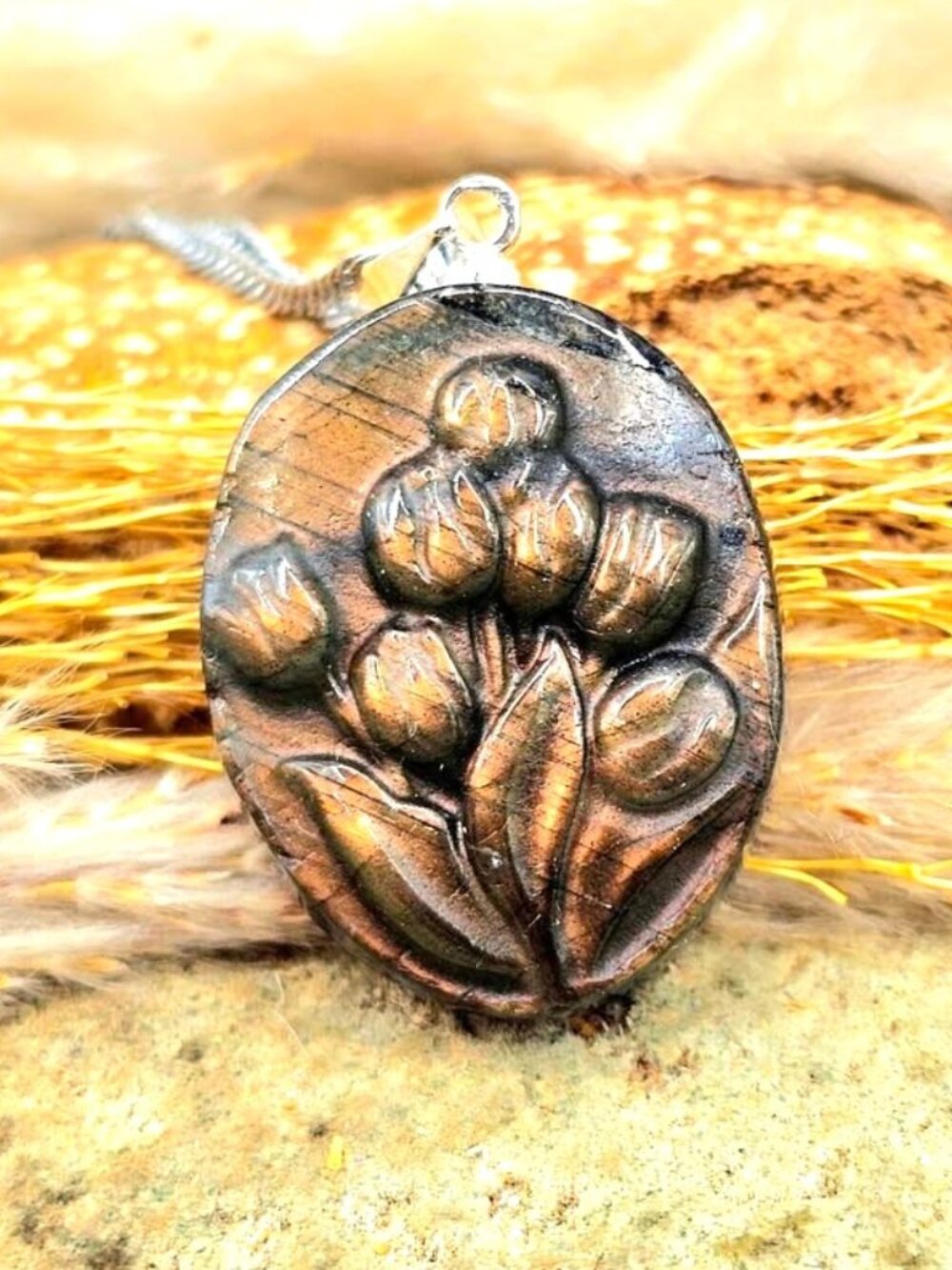 Nature Labradorite Carved Tulips Pendant Necklace